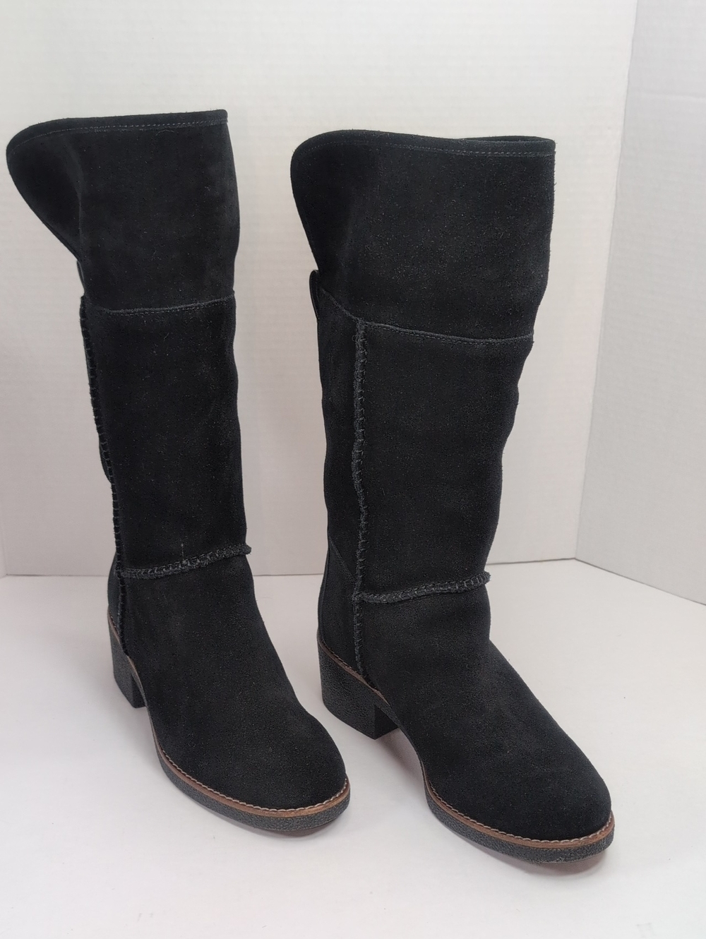 Coach Turnlock Shearling Black Suede Boots Size 7 Like New - Picture 4 of 13
